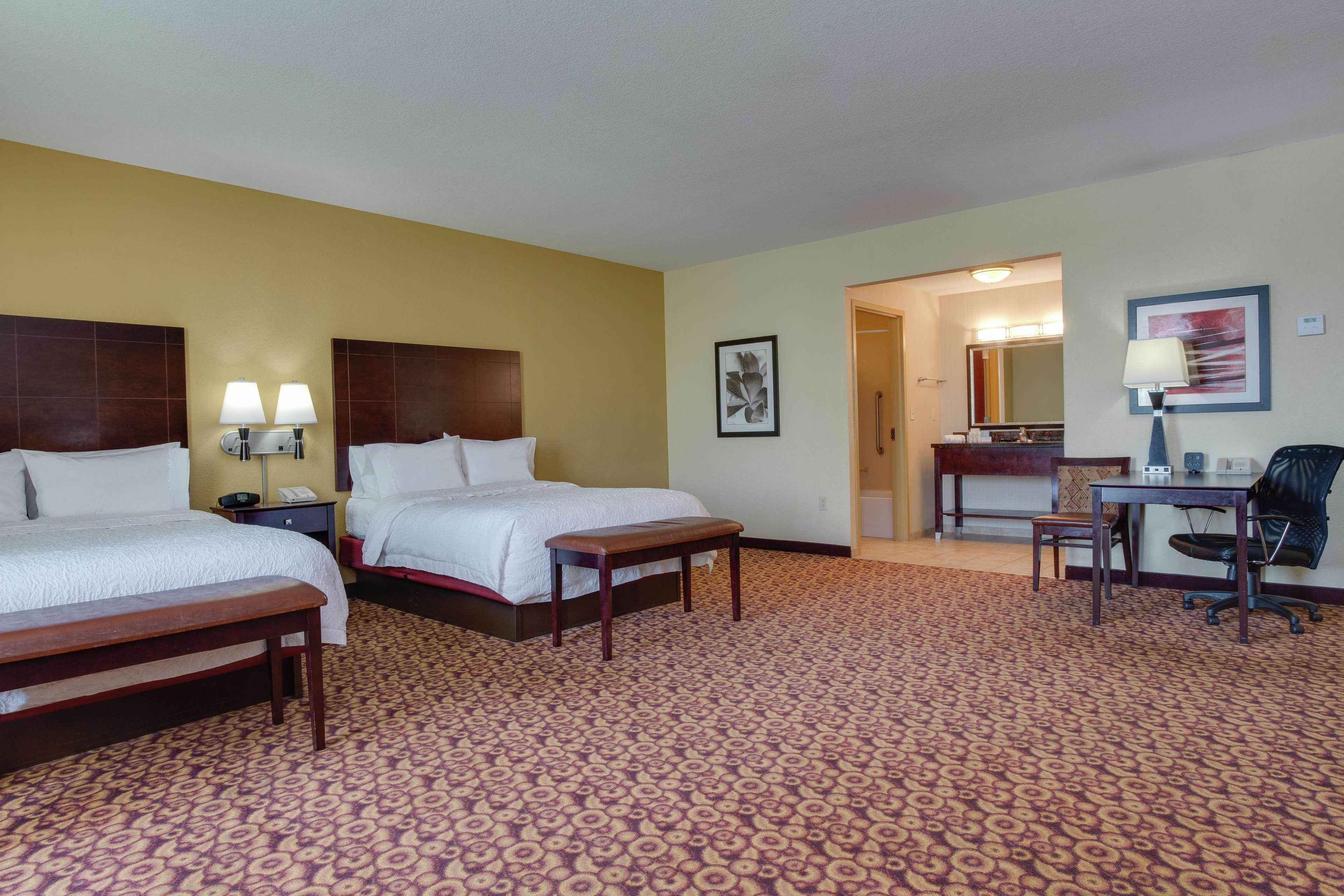 Hampton Inn & Suites Fort Lauderdale - Miramar Exterior photo