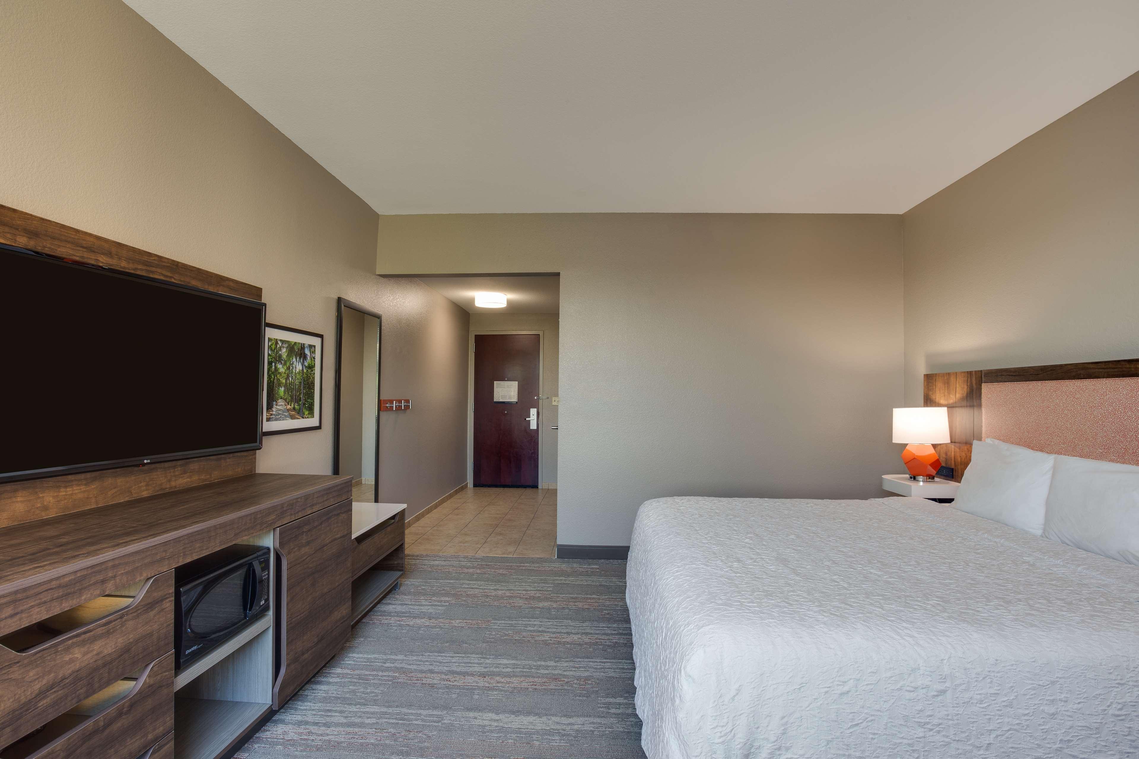 Hampton Inn & Suites Fort Lauderdale - Miramar Exterior photo