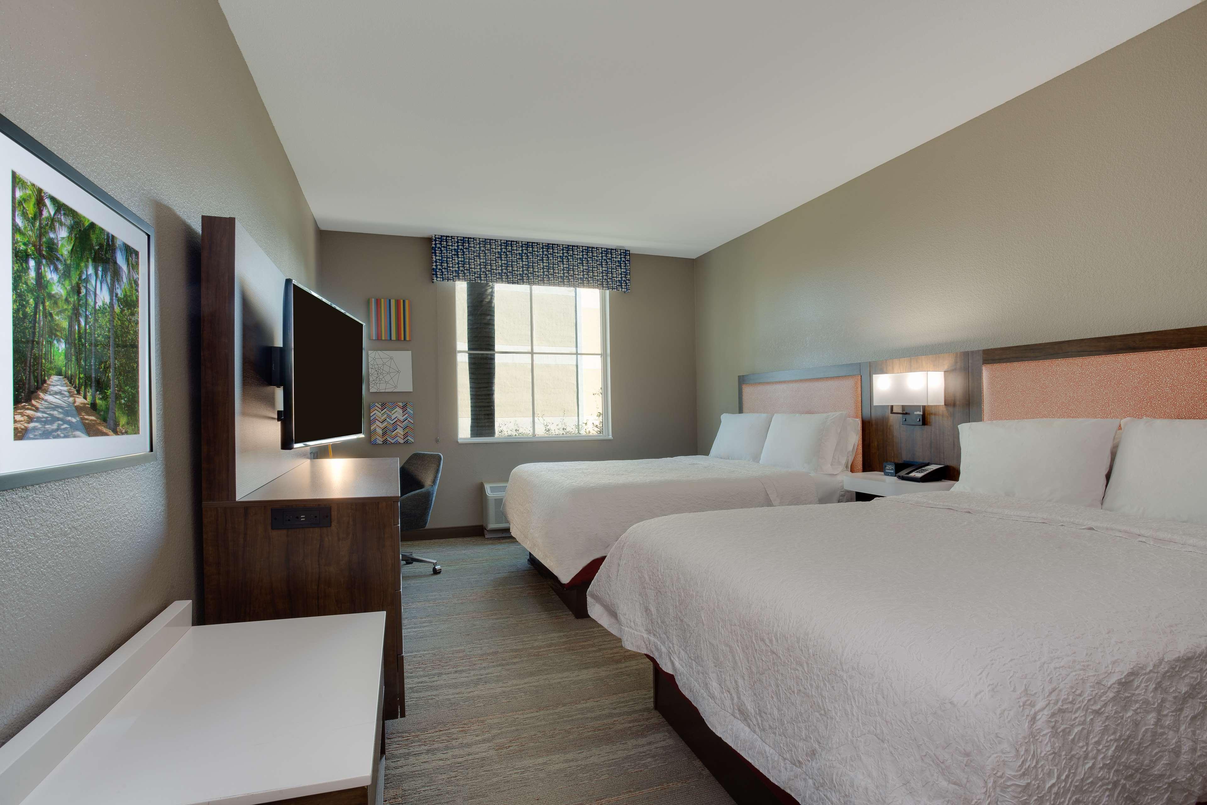 Hampton Inn & Suites Fort Lauderdale - Miramar Exterior photo